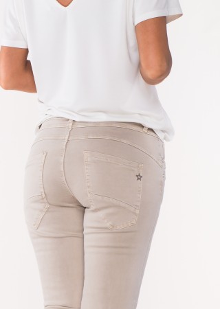 Włoskie jeansy FIORANELLO długość 3/4 beżowe /2390